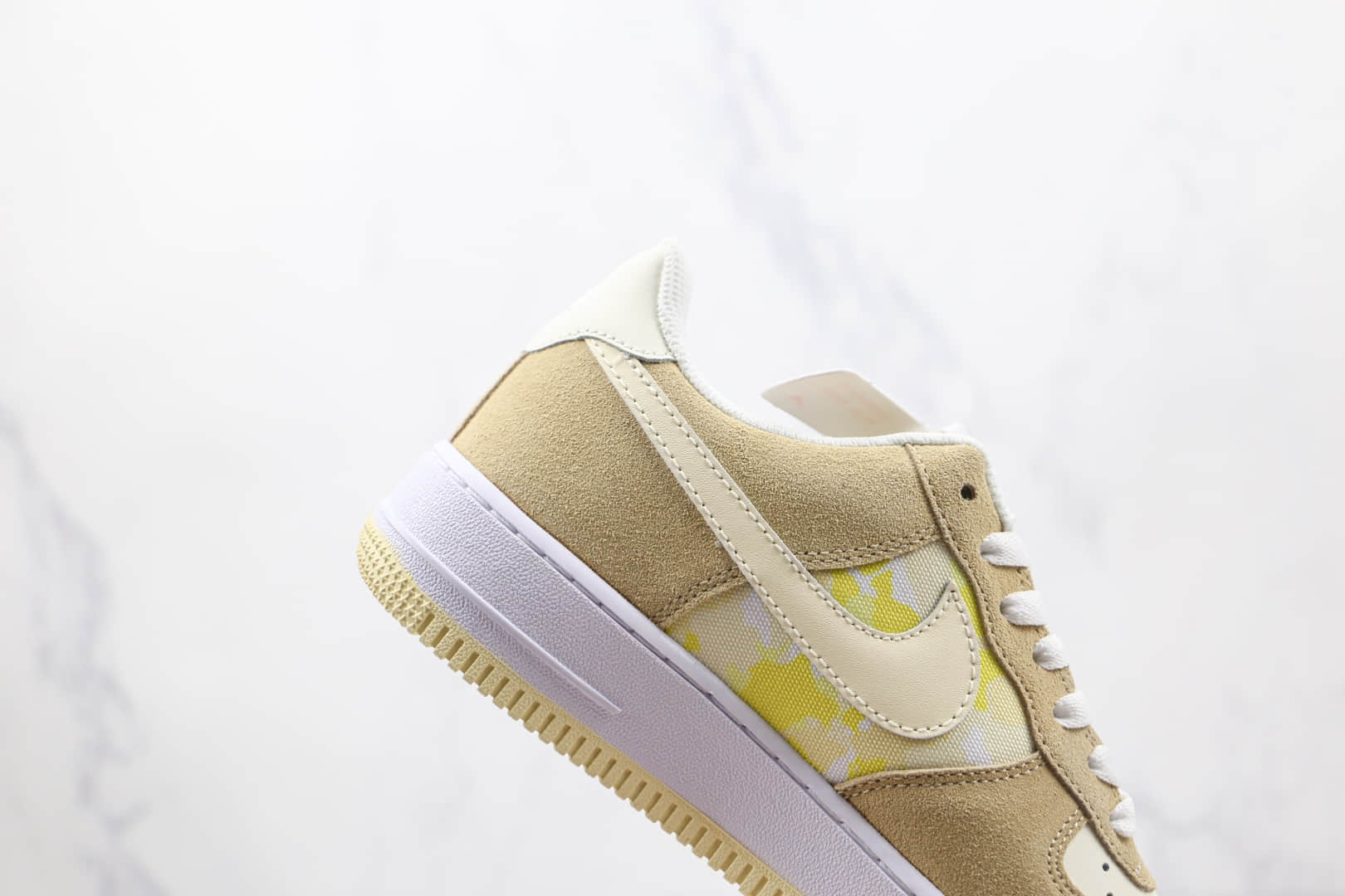 耐克Nike Air Force 1 Low纯原版本低帮空军一号柠檬卡其色板鞋内置气垫 货号：DM9476-700