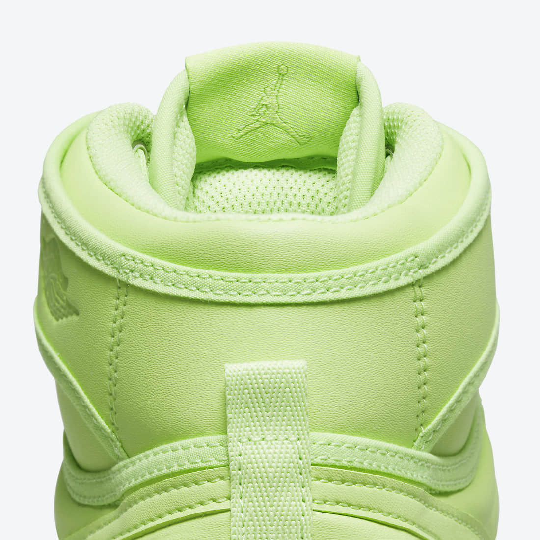 碧梨 x AJ联名月底登场！你选AJ1还是AJ15？
