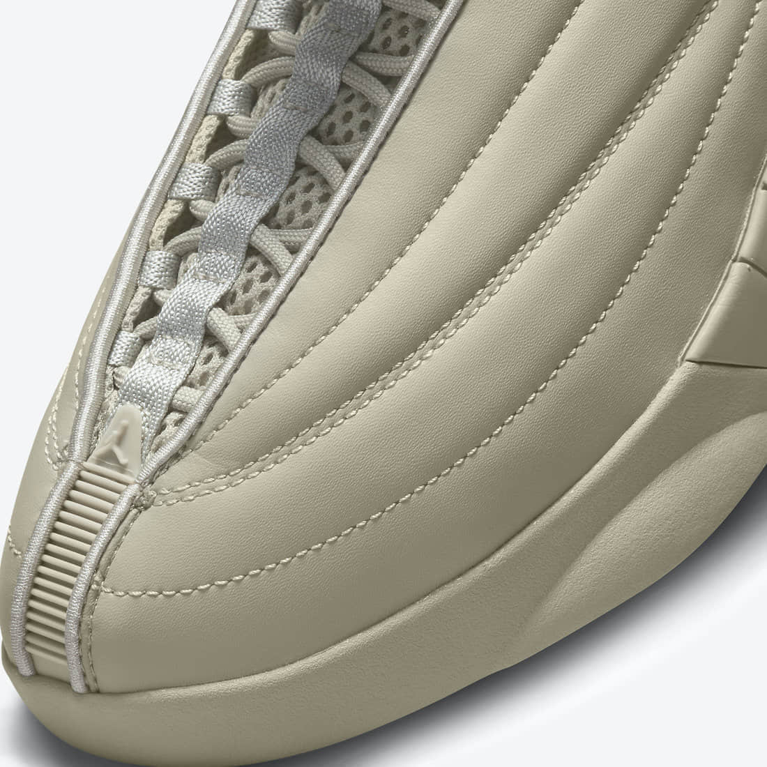 碧梨 x AJ联名月底登场！你选AJ1还是AJ15？