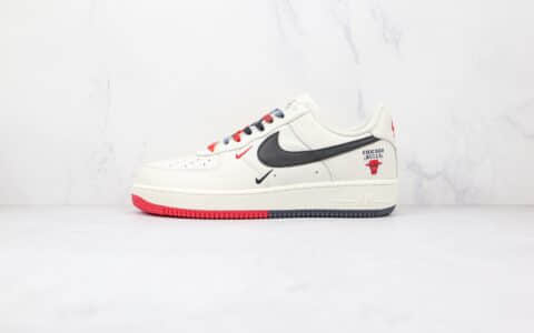 耐克Nike Air Force 1 Low 07纯原版本低帮空军一号白红黑色公牛联名芝加哥配色板鞋内置Sole气垫 货号：CH2806-306