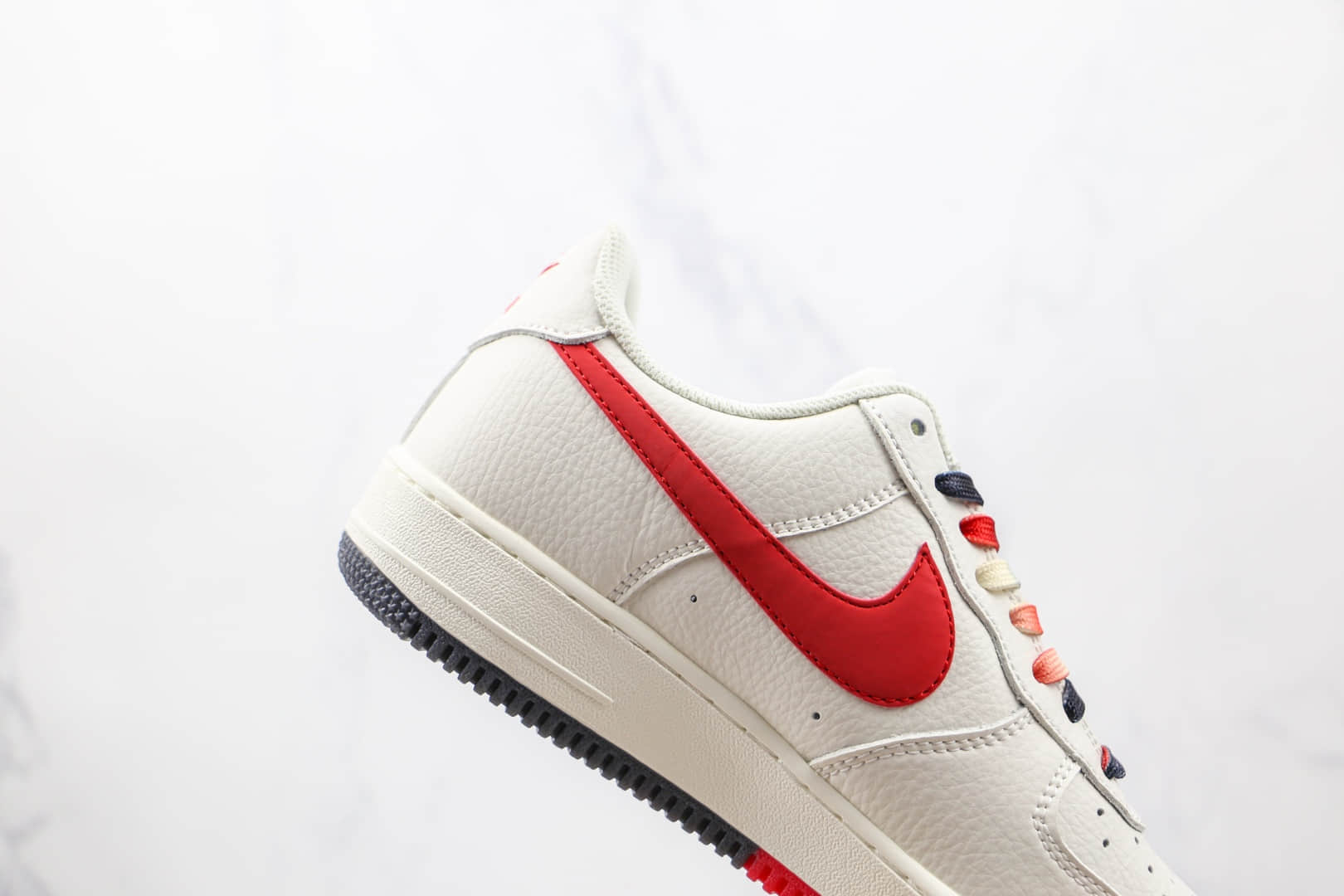 耐克Nike Air Force 1 Low 07纯原版本低帮空军一号白红黑色公牛联名芝加哥配色板鞋内置Sole气垫 货号：CH2806-306