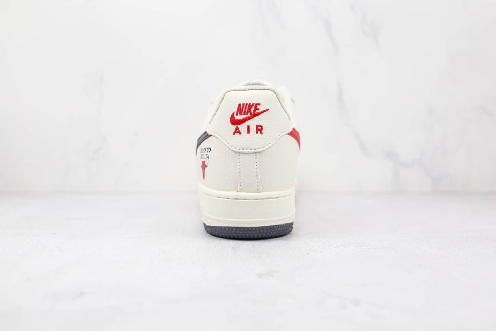 耐克Nike Air Force 1 Low 07纯原版本低帮空军一号白红黑色公牛联名芝加哥配色板鞋内置Sole气垫 货号：CH2806-306