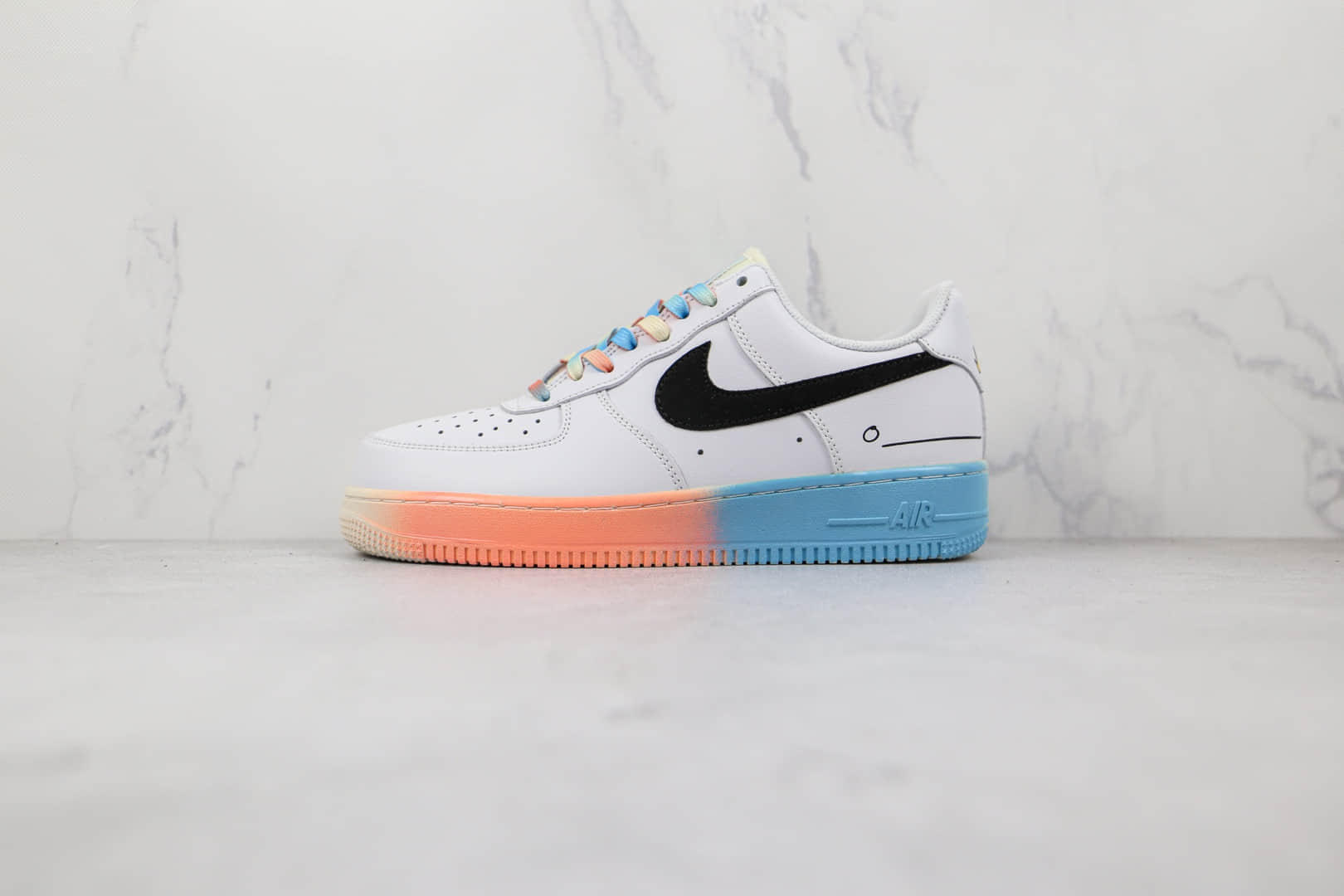 耐克Nike Air Force 1 Low 07纯原版本低帮空军一号白红蓝电玩涂鸦板鞋内置气垫 货号：DJ4679-101