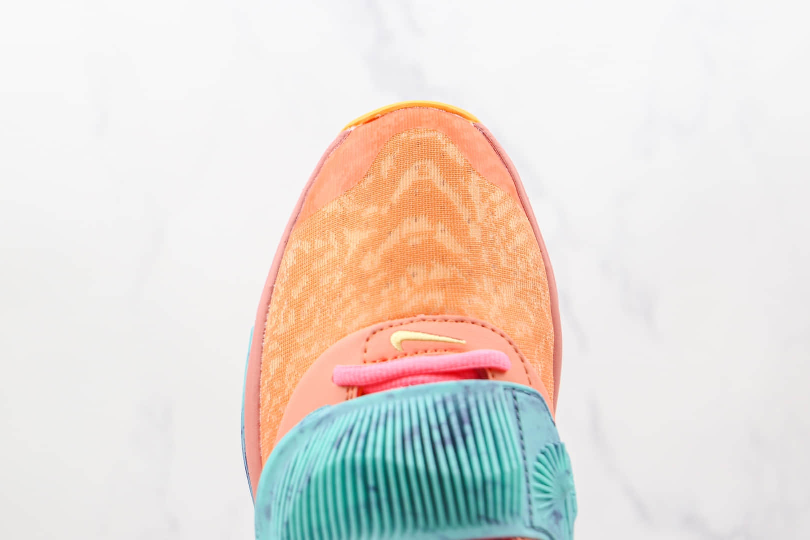 耐克Nike Zoom Freak 3 EP纯原版本字母哥三代桔粉蓝色篮球鞋内置气垫支持实战 货号：DA0695-600