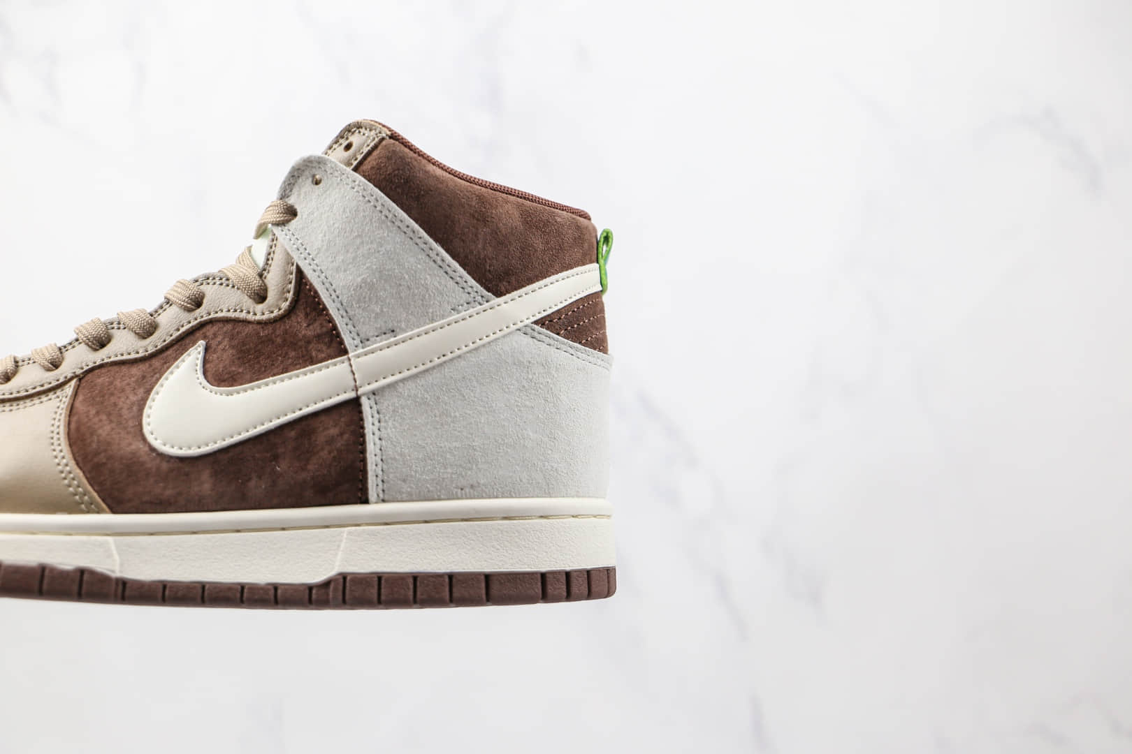 耐克Nike Dunk High Light Chocolate纯原版本高帮DUNK灰褐色巧克力板鞋原楦头纸板打造 货号：DH5348-100