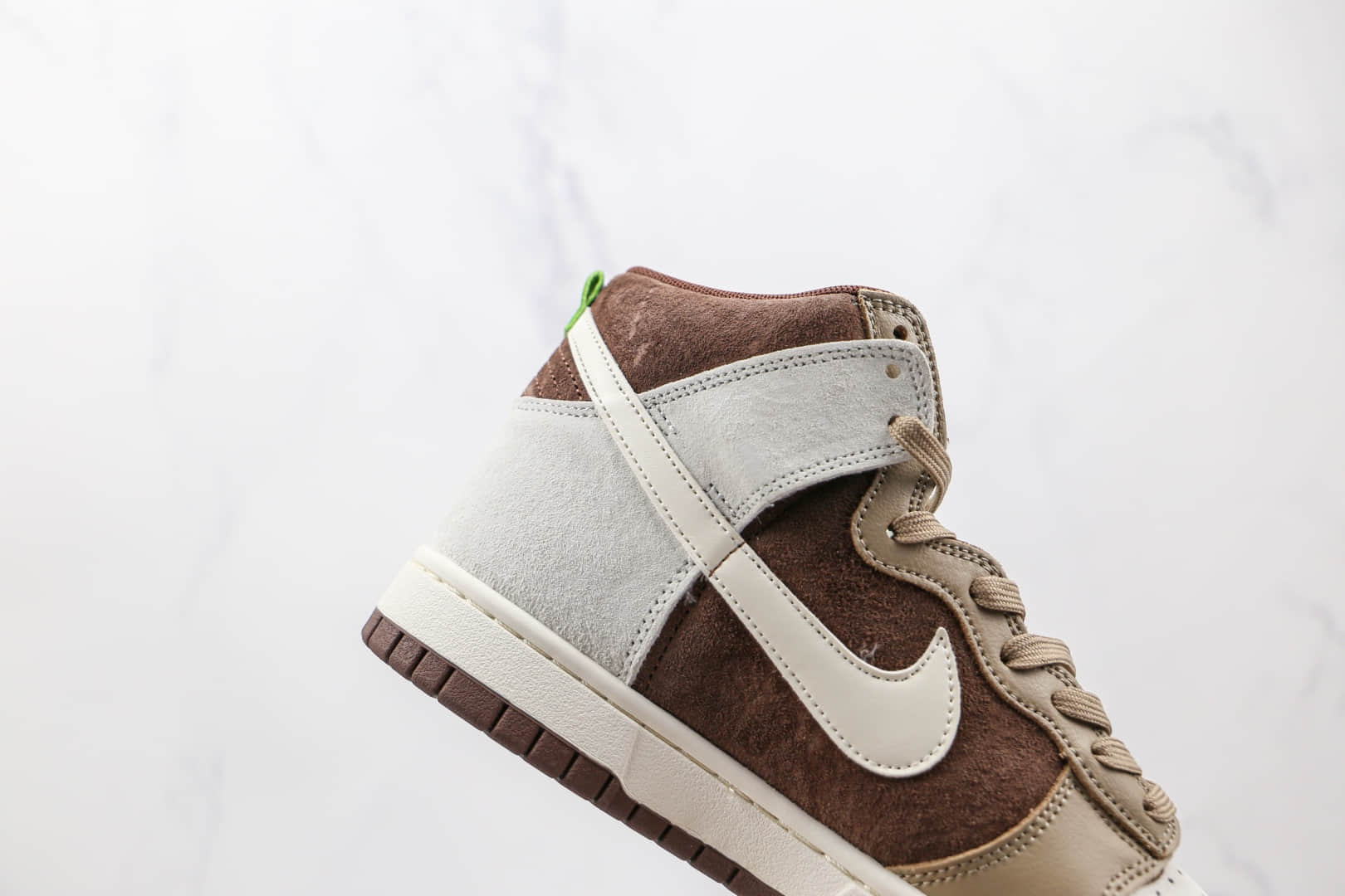 耐克Nike Dunk High Light Chocolate纯原版本高帮DUNK灰褐色巧克力板鞋原楦头纸板打造 货号：DH5348-100