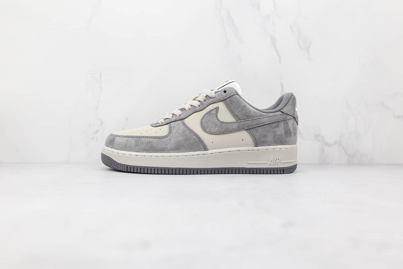 耐克Nike Air Force 1'07 Low Black carbon纯原版本低帮空军一号麂皮黑碳灰色板鞋内置气垫 货号：CW2288-866