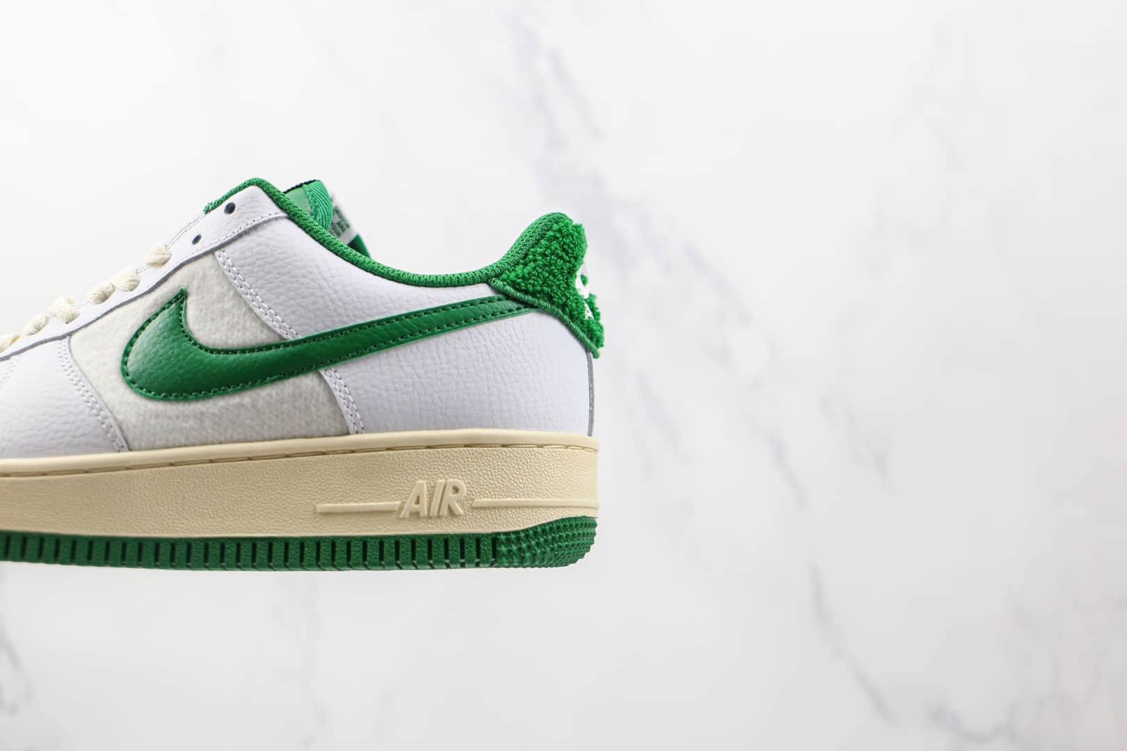 耐克Nike Air Force 1纯原版本低帮空军一号白绿色板鞋内置气垫 货号：DO5220-131