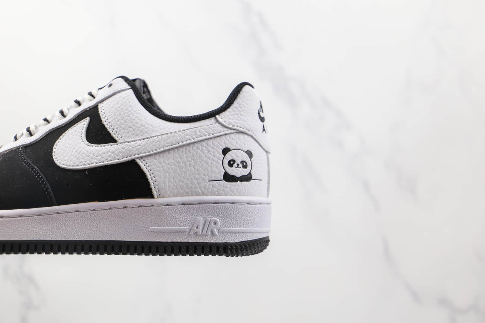 耐克Nike Air Force 1纯原版本低帮空军要好黑白熊猫板鞋内置气垫 货号：554826-116