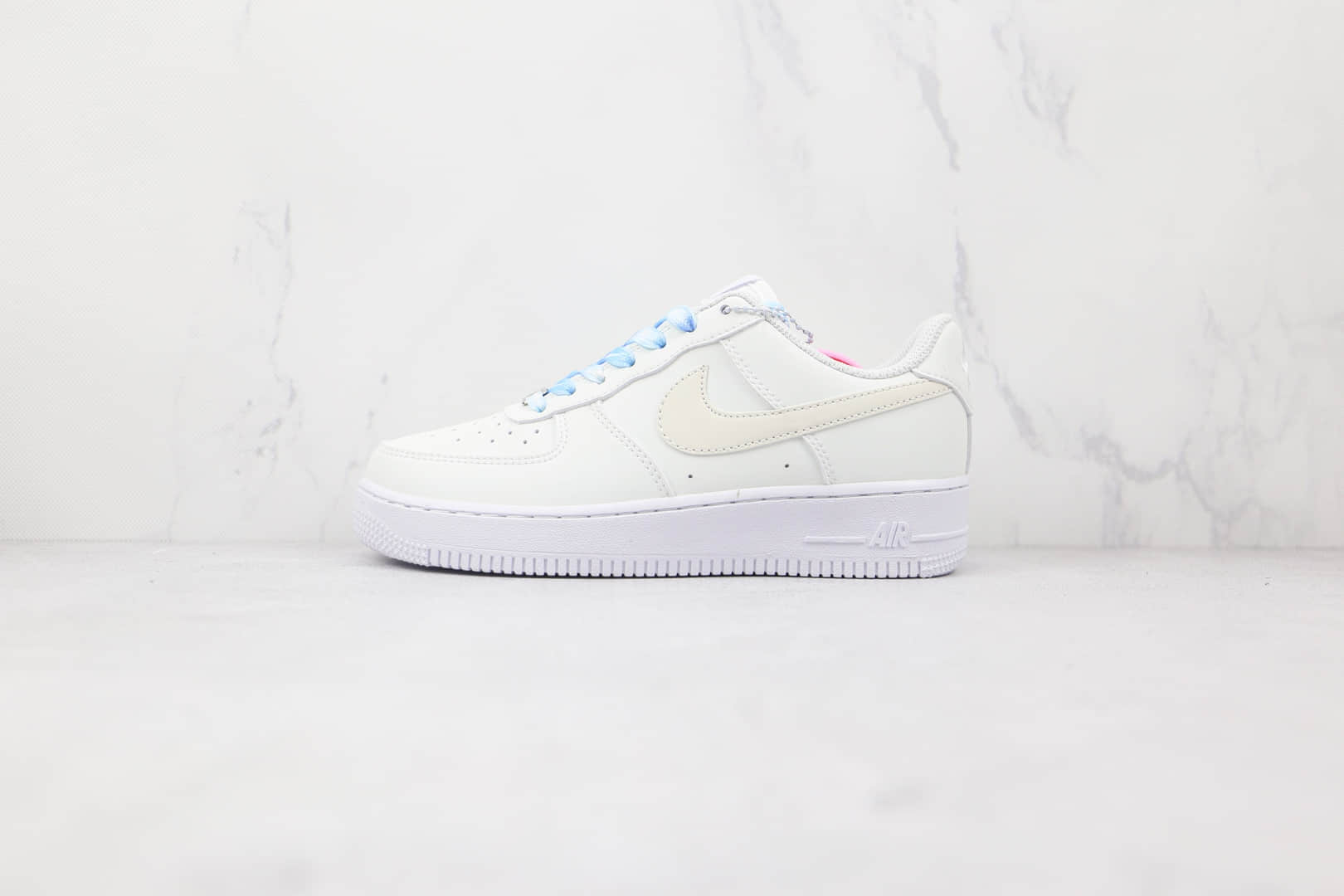 耐克Nike Air Force 1'07 fine day纯原版本低帮空军一号温变晴天蓝热感应板鞋内置气垫 货号：DA8301-111