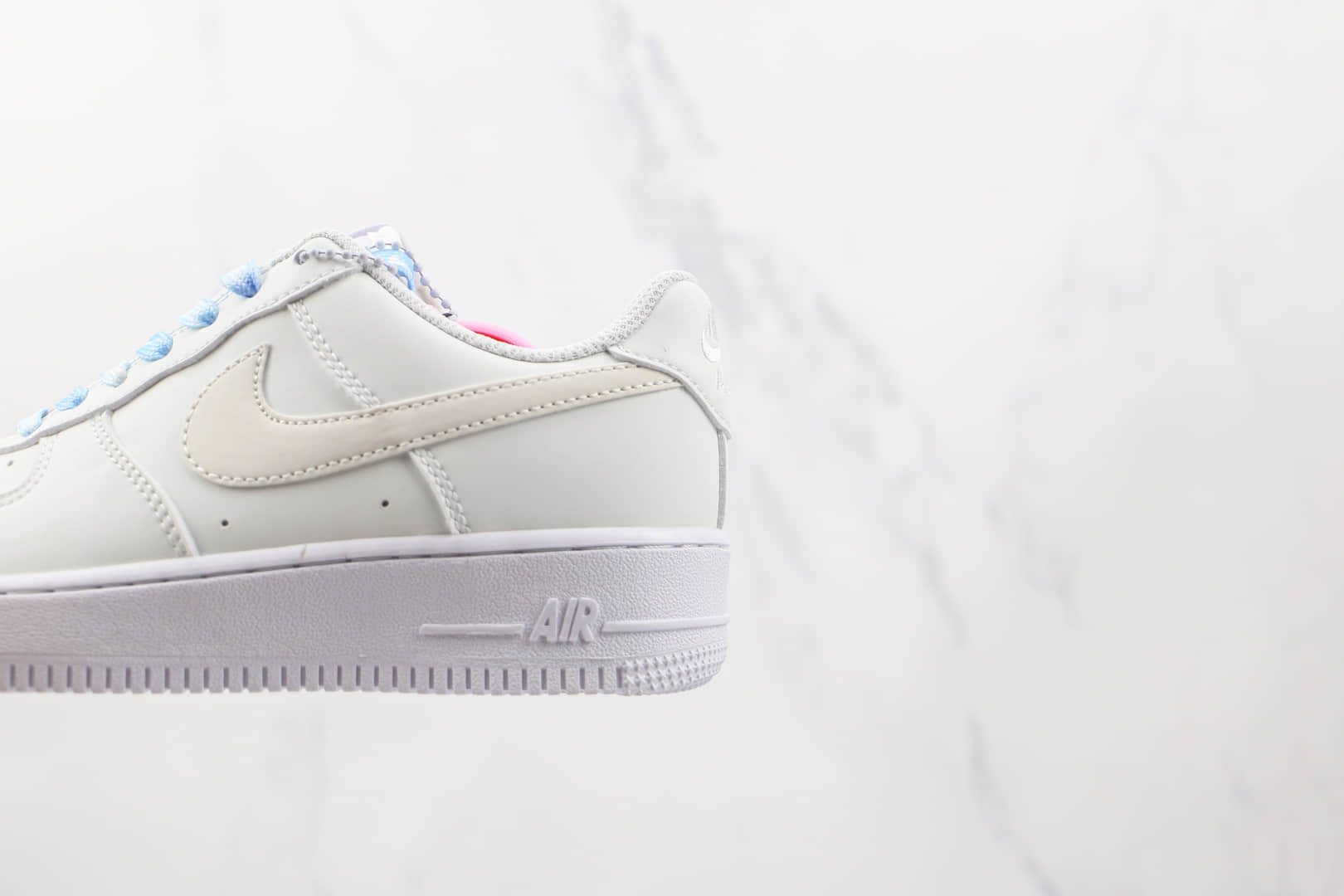 耐克Nike Air Force 1'07 fine day纯原版本低帮空军一号温变晴天蓝热感应板鞋内置气垫 货号：DA8301-111