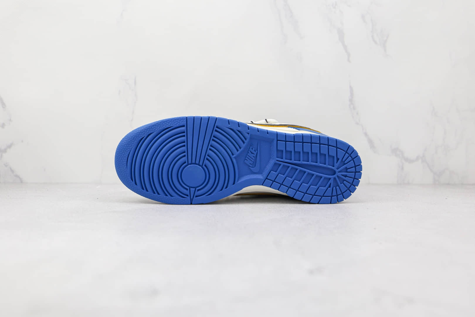 耐克Nike SB Dunk Low纯原版本低帮SB DUNK客制联名款白黑蓝色板鞋原鞋开模一比一打造 货号：DD1391-001