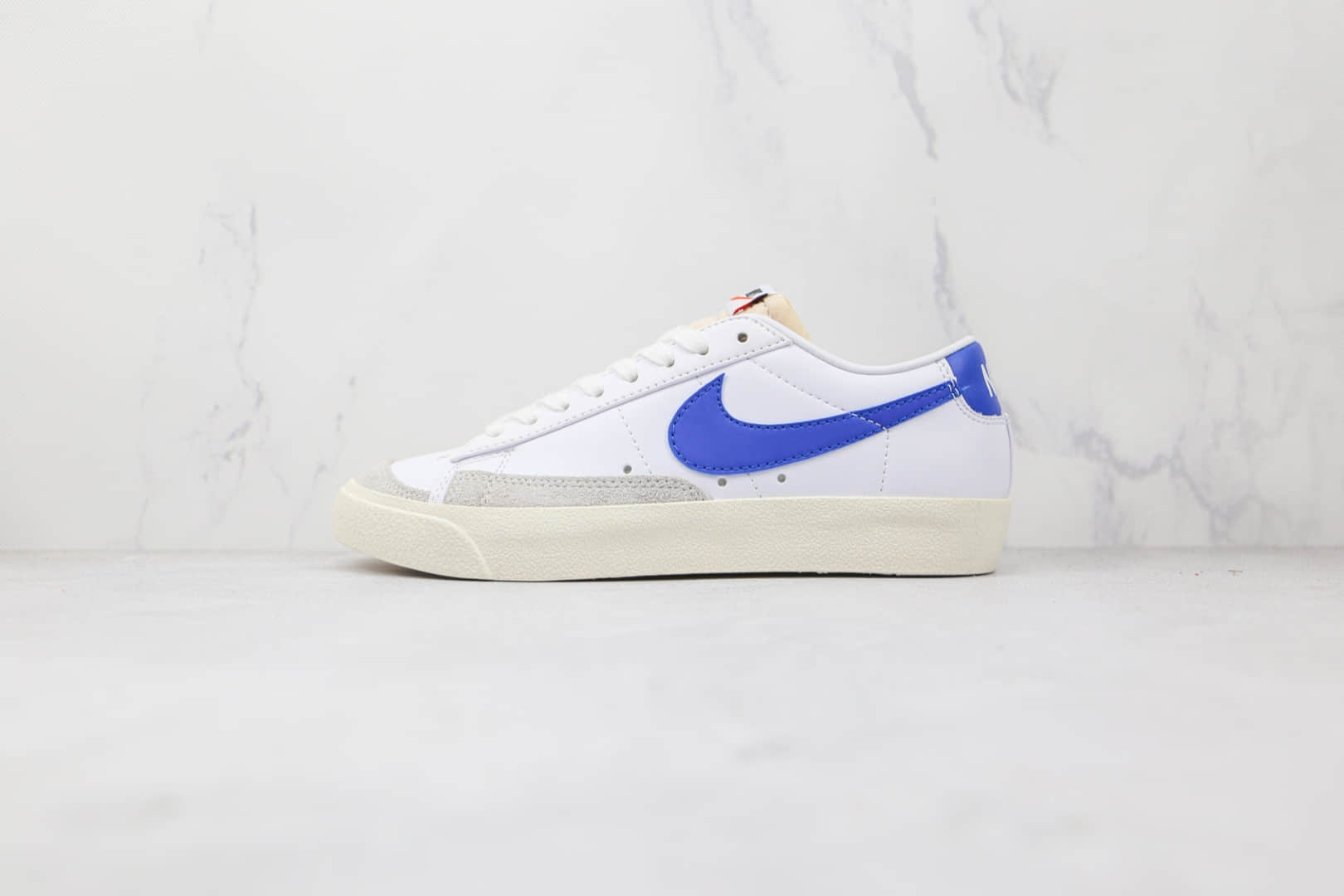 耐克NIKE Blazer LOW 77 VNTG纯原版本低帮开拓者白蓝色板鞋原楦头纸板打造 货号：DA6364-103