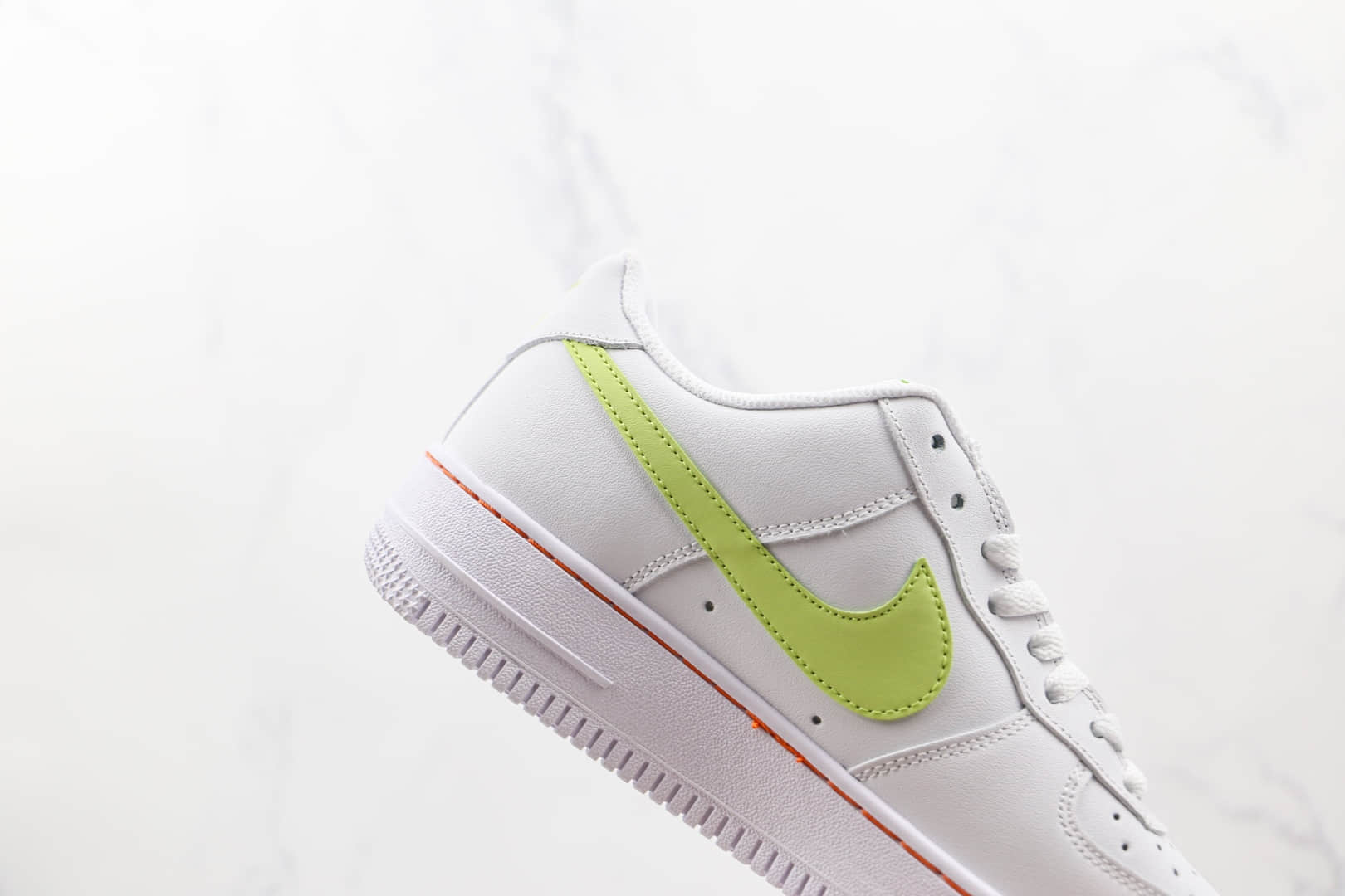 耐克Nike Air Force1'07纯原版本低帮空军一号白青绿色叠勾板鞋原档案数据开发 货号：DN8000-100