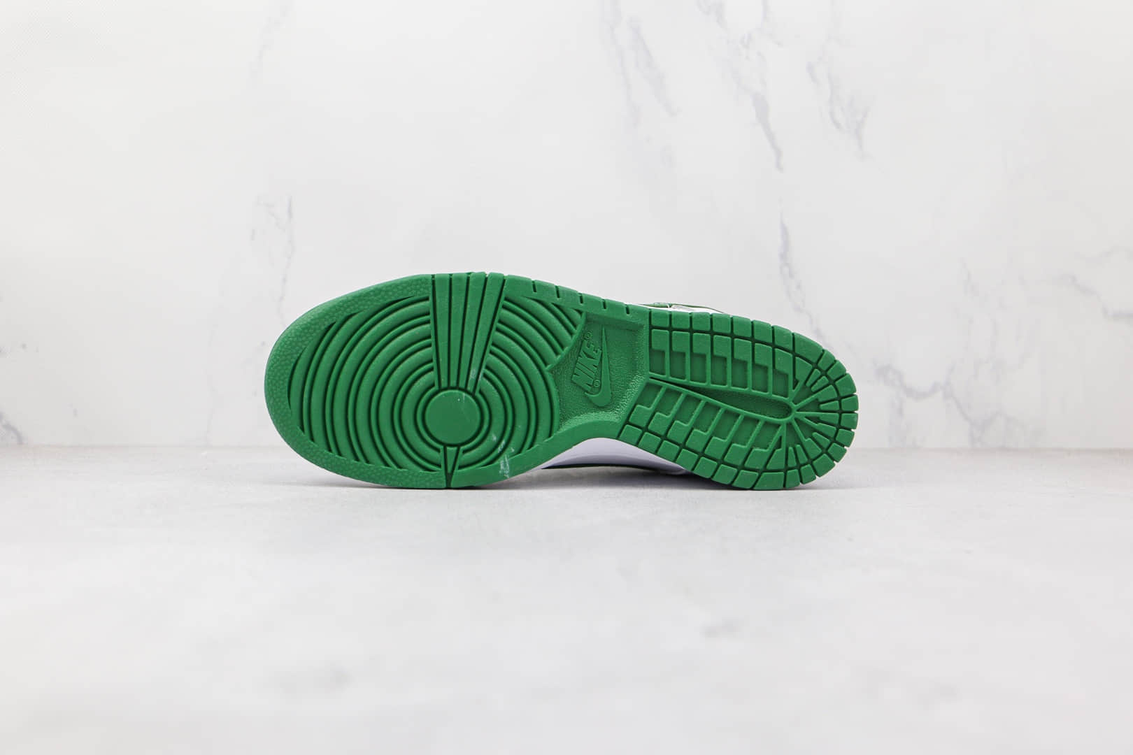 耐克Nike SB Dunk Low纯原版本低帮SB DUNK白绿色板鞋内置气垫原盒原标 货号：DD1503-112