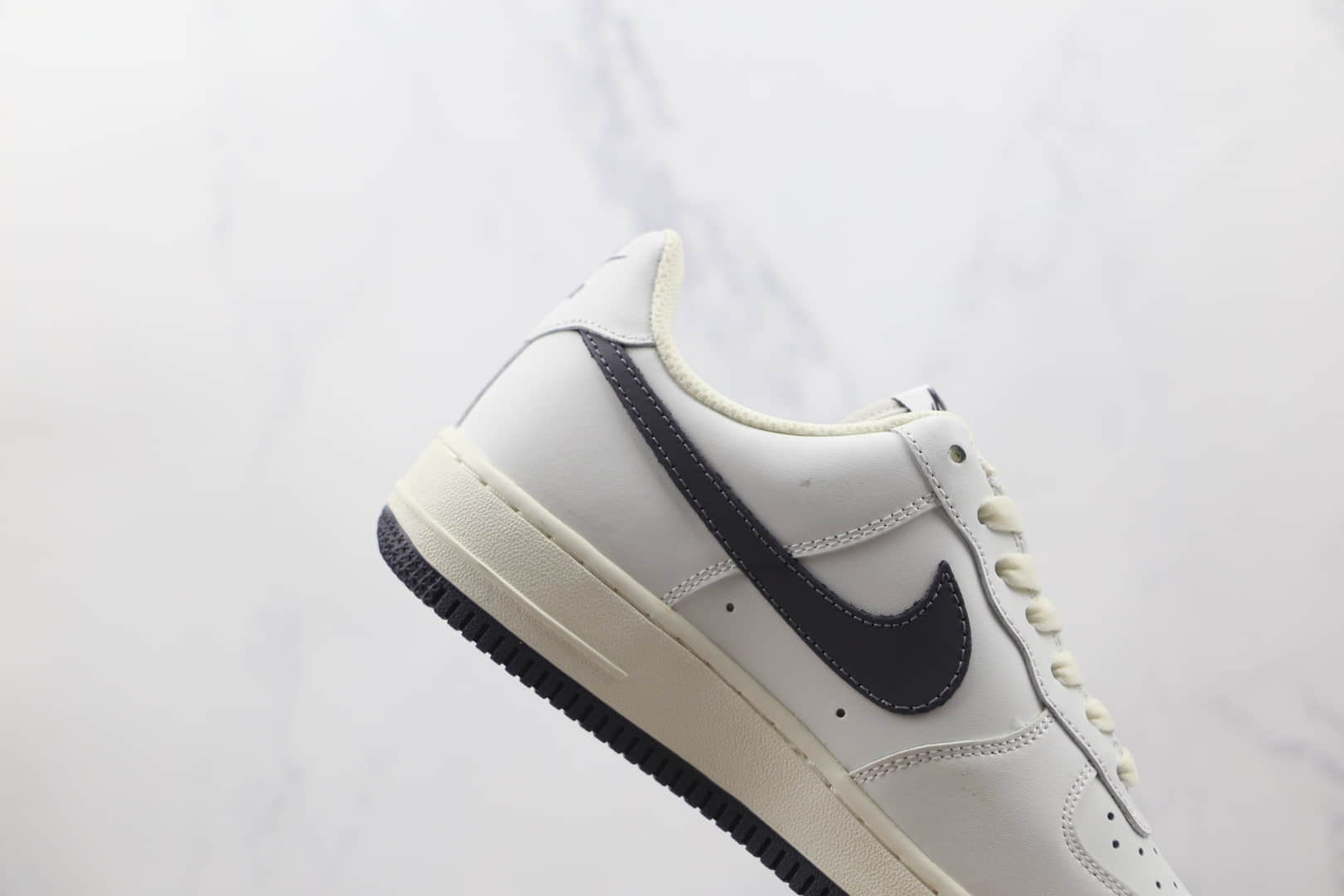 耐克Nike Air Force 1 Low 07纯原版本低帮空军一号奶咖灰色炫彩勾板鞋原楦头纸板打造 货号：DA0099-109