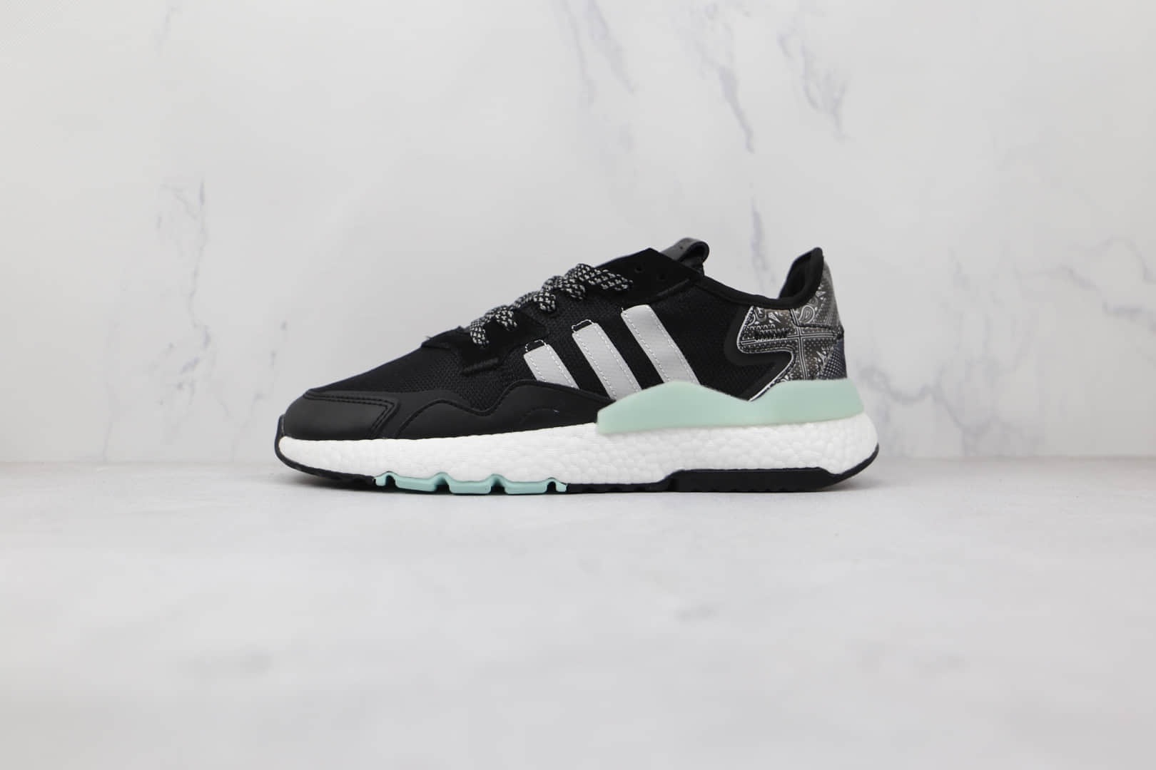 阿迪达斯Adidas Nite Jogger 2021 Boost纯原版本三叶草夜行者一代黑白色爆米花跑鞋原盒原标 货号：FW6687