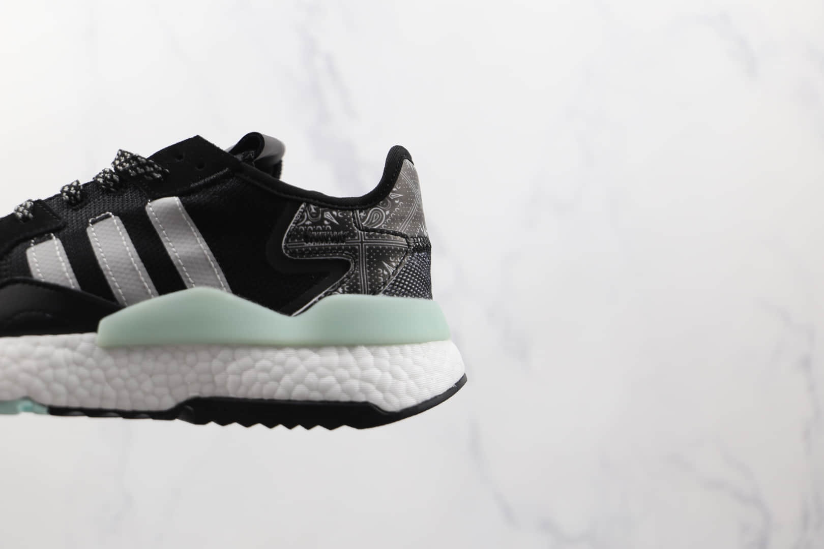 阿迪达斯Adidas Nite Jogger 2021 Boost纯原版本三叶草夜行者一代黑白色爆米花跑鞋原盒原标 货号：FW6687