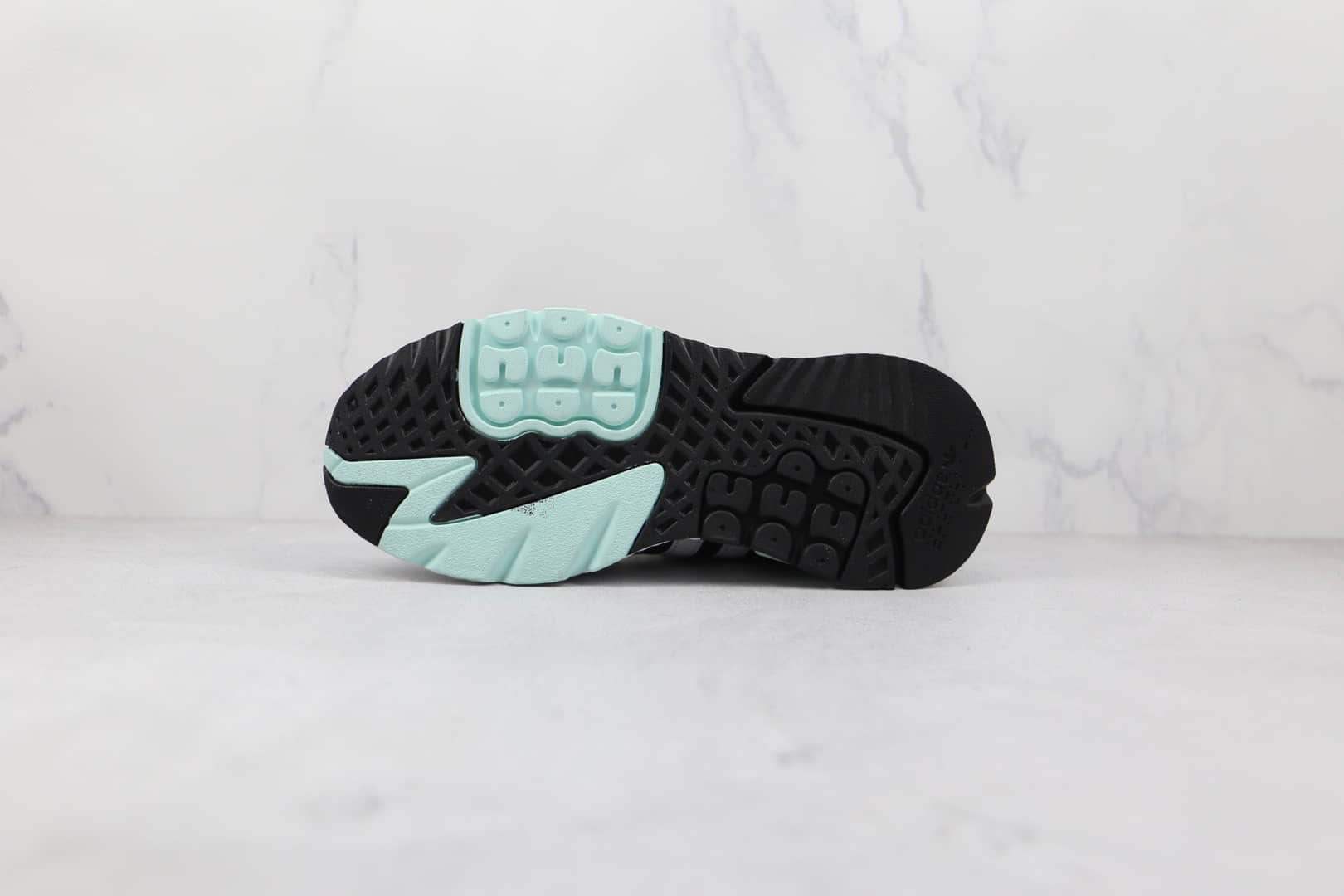 阿迪达斯Adidas Nite Jogger 2021 Boost纯原版本三叶草夜行者一代黑白色爆米花跑鞋原盒原标 货号：FW6687