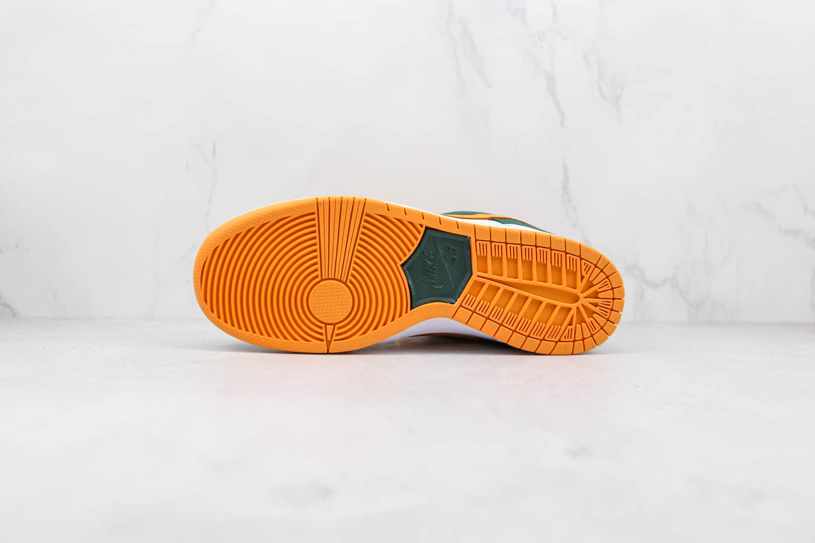 耐克Nike SB Dunk Low Pro纯原版本低帮SB DUNK白绿黄色鳄鱼纹板鞋内置气垫 货号：304292-383