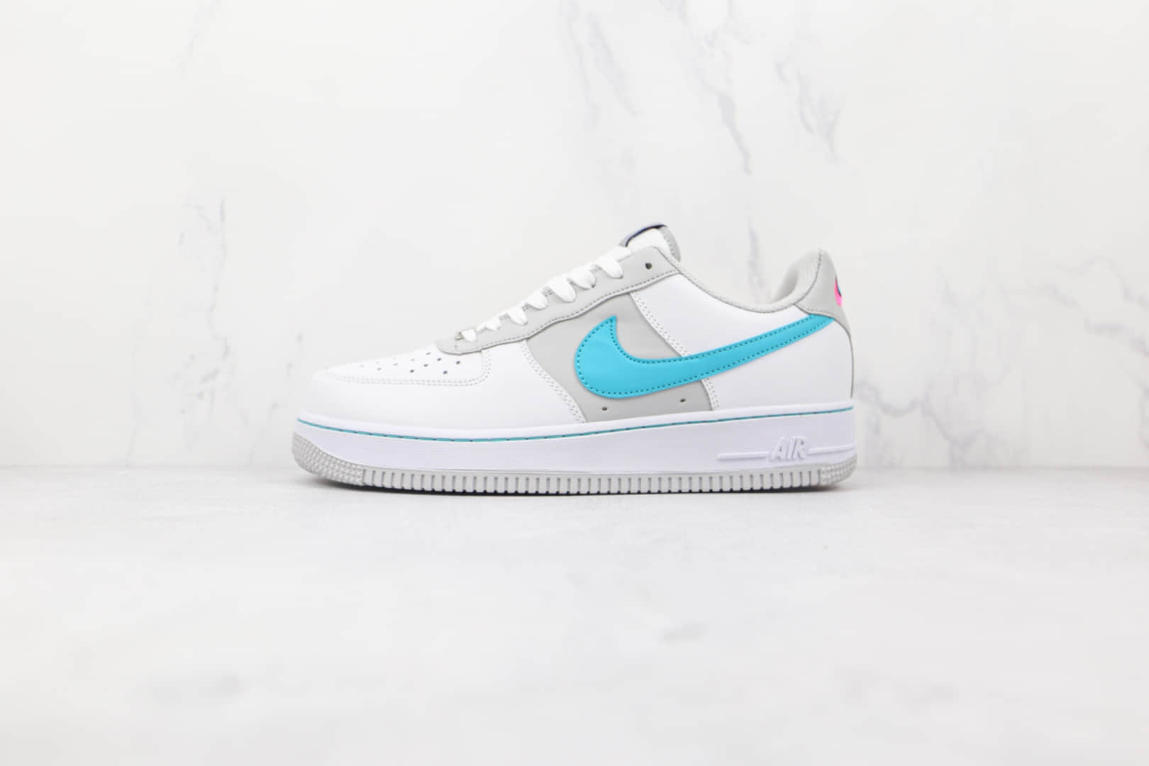 耐克Nike Air Force 1 Low Fiesta x NBA联名款纯原版本白蓝橙鸳鸯配色板鞋原盒原标 货号：DC8874-100