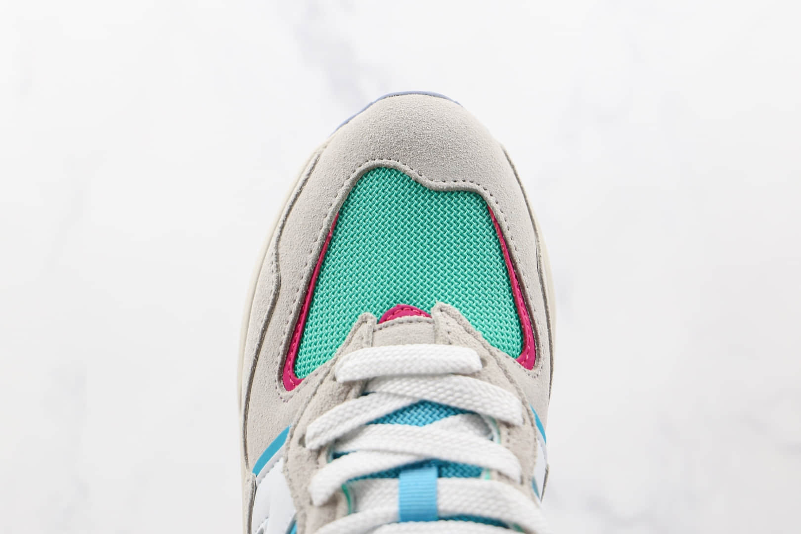 新百伦New Balance 5740纯原版本白蓝彩虹彩色拼接复古老爹鞋原楦头纸板打造 货号：W5740PL1