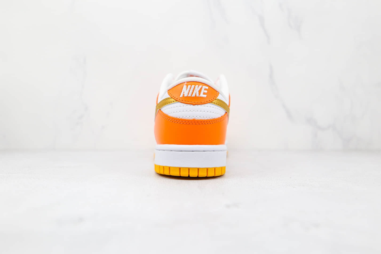 耐克Nike SB Dunk Low Orange Blaze纯原版本低帮SB DUNK白橙金色金钩板鞋原楦头纸板打造 货号：CU1726-002