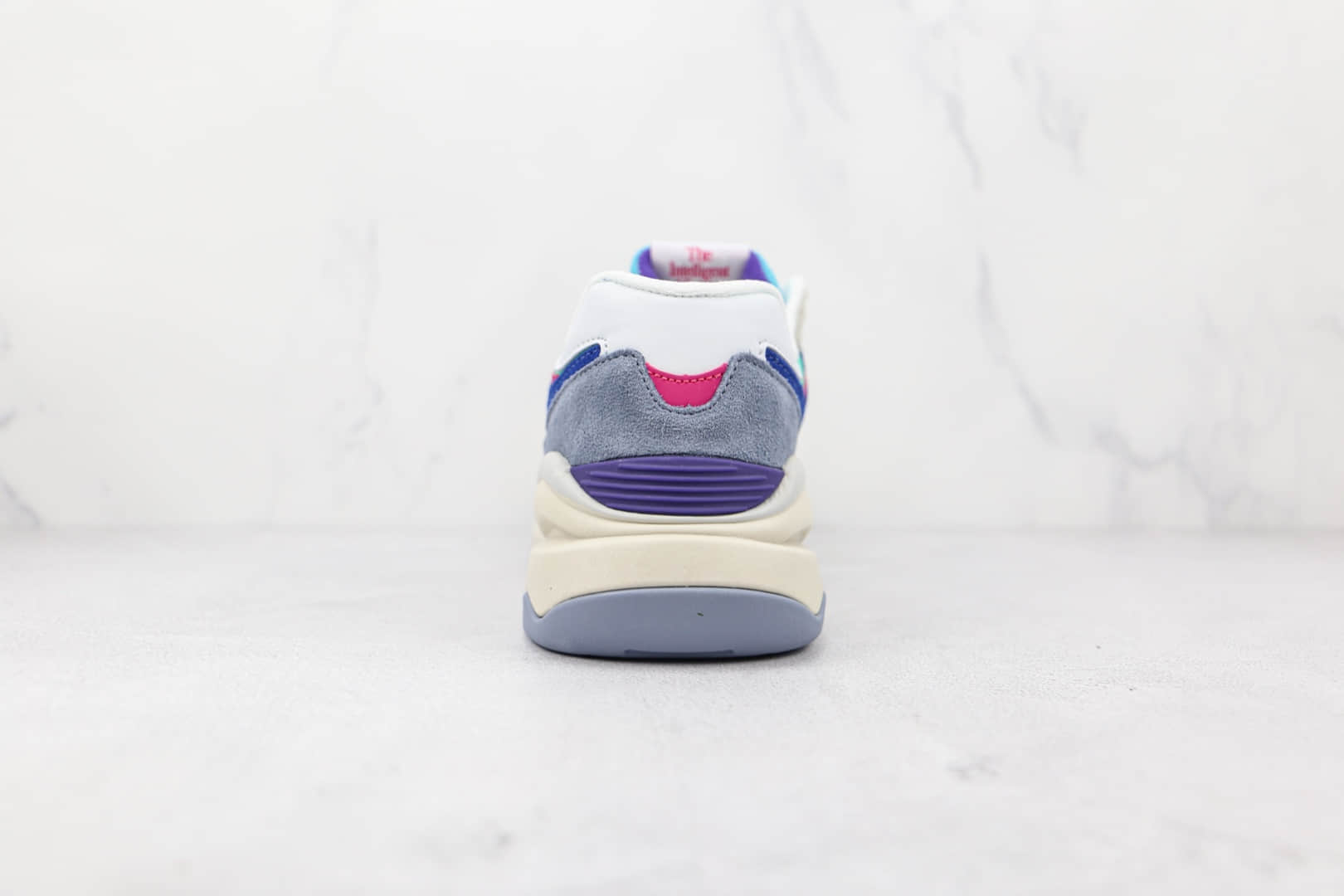新百伦New Balance 5740纯原版本白蓝彩虹彩色拼接复古老爹鞋原楦头纸板打造 货号：W5740PL1