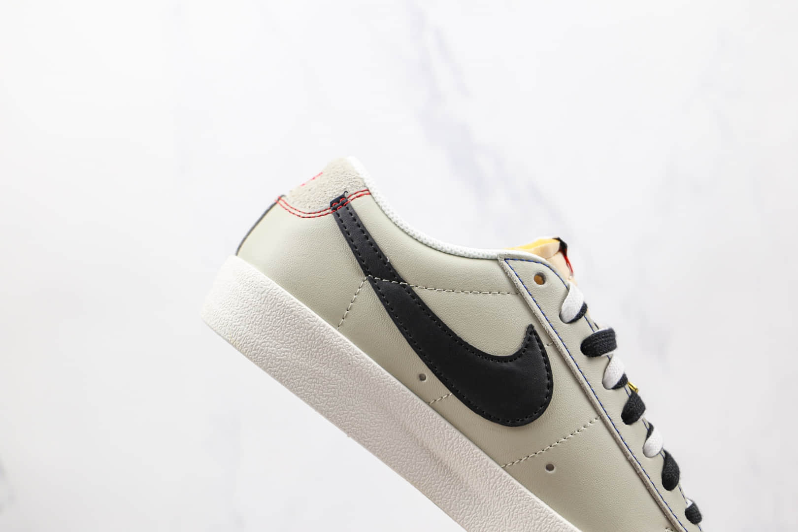 耐克NIKE Blazer LOW 77 PRM纯原版本低帮开拓者阴阳双面黑金灰黑鸳鸯色板鞋原鞋开模一比一打造 货号：DH4370-001