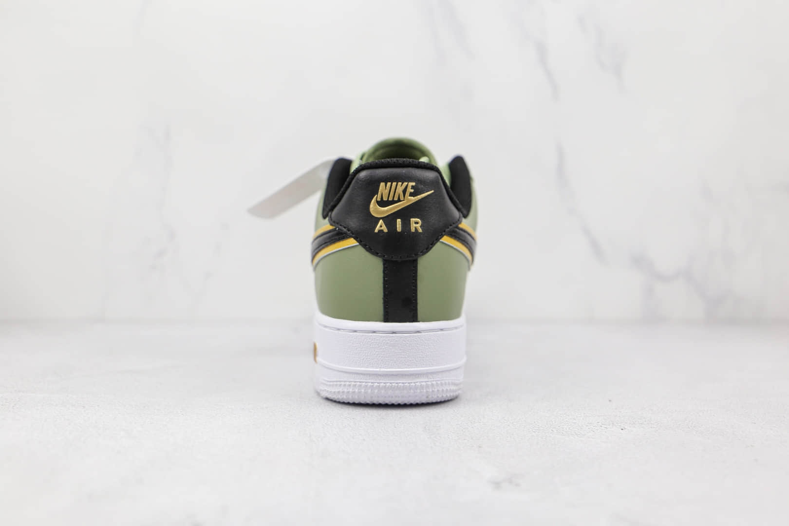 耐克Nike Air Force 1‘07 LV8纯原版本低帮空军一号橄榄绿黑钩板鞋内置气垫 货号：DA8481-300