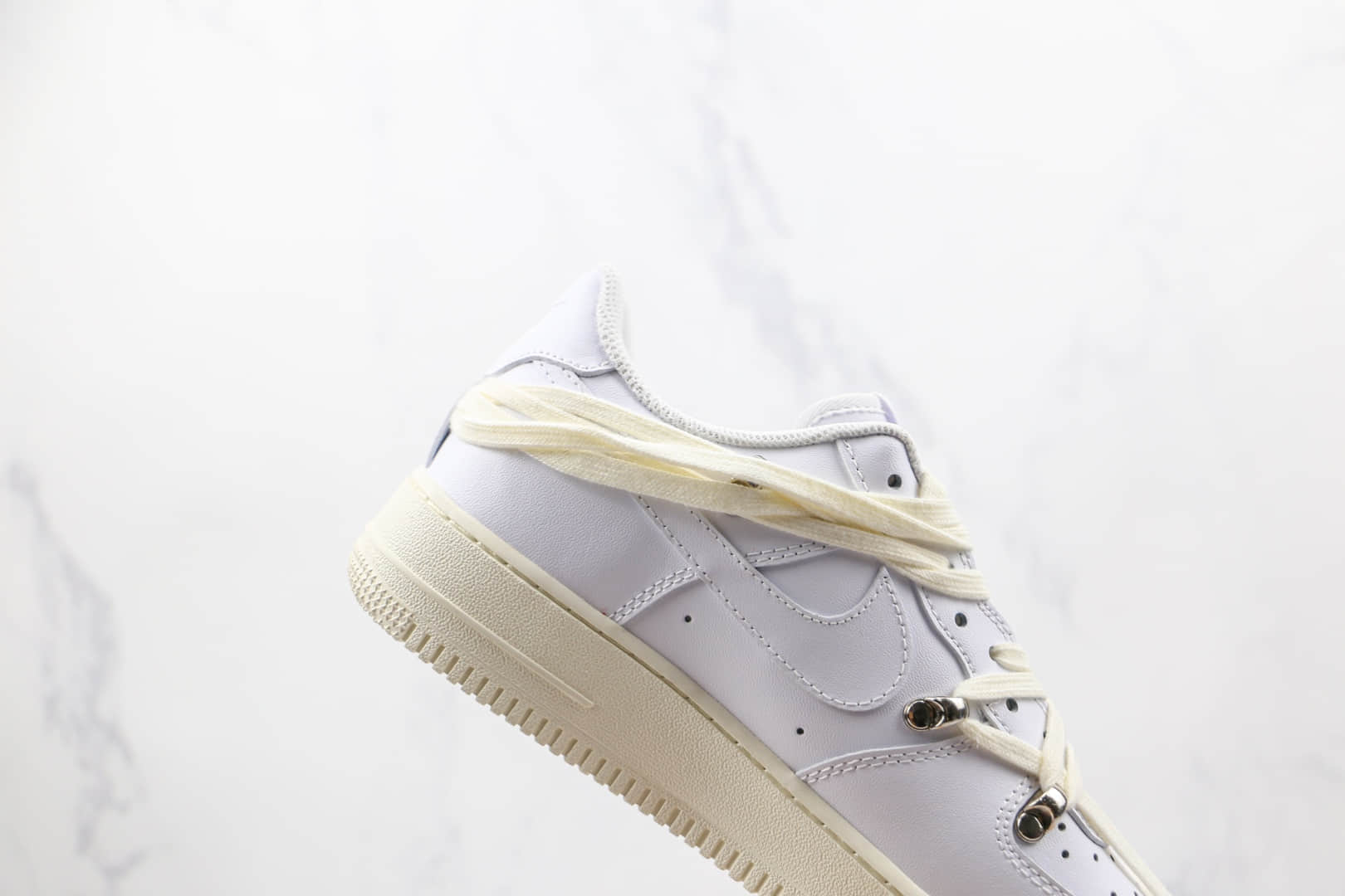 耐克NIke Air Force 1 '07纯原版本低帮空军一号白色抽绳绑带板鞋内置气垫 货号：CW2288-111