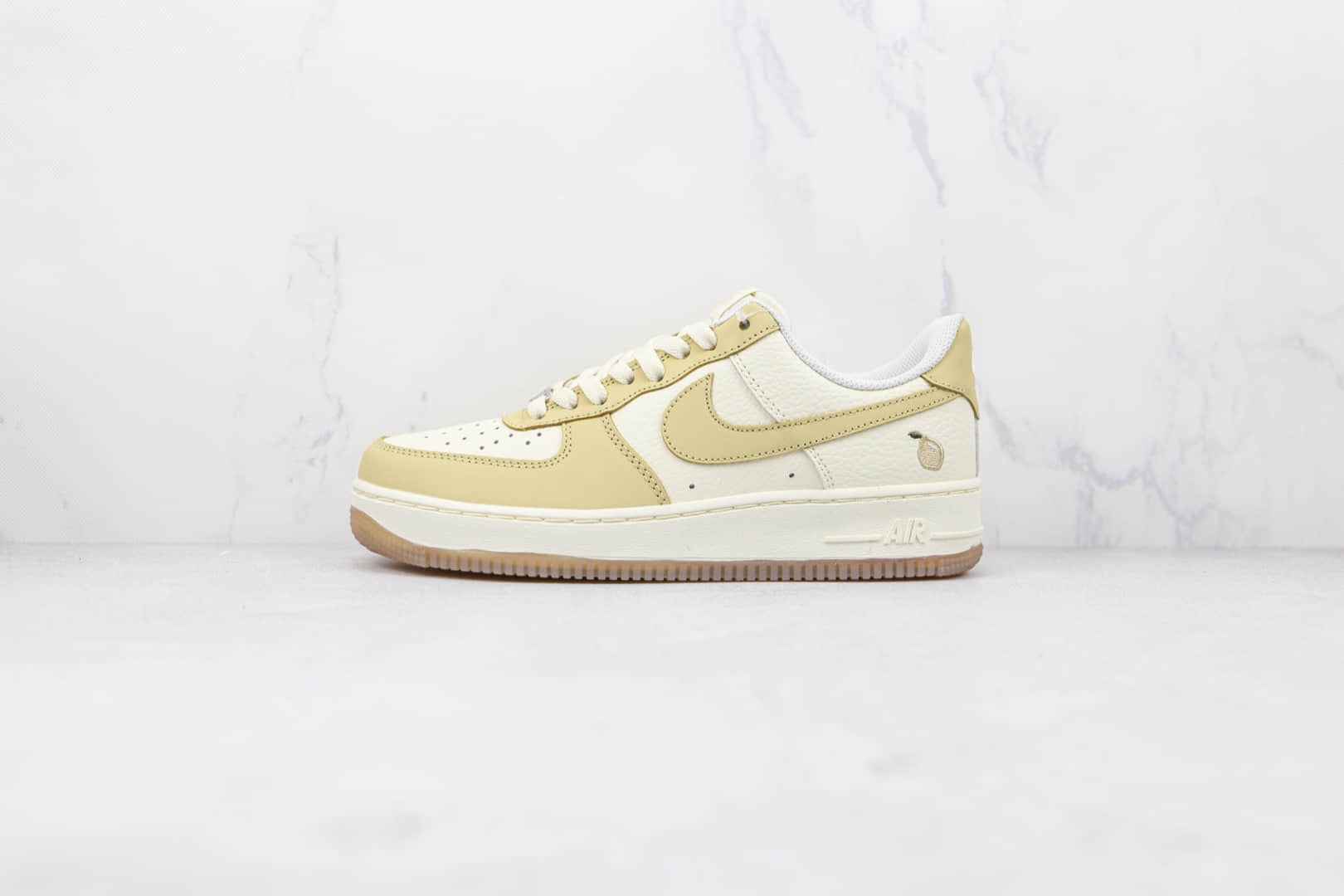 耐克Nike Air Force 1纯原版本低帮空军一号柠檬米黄色板鞋内置气垫 货号：AA6902-700