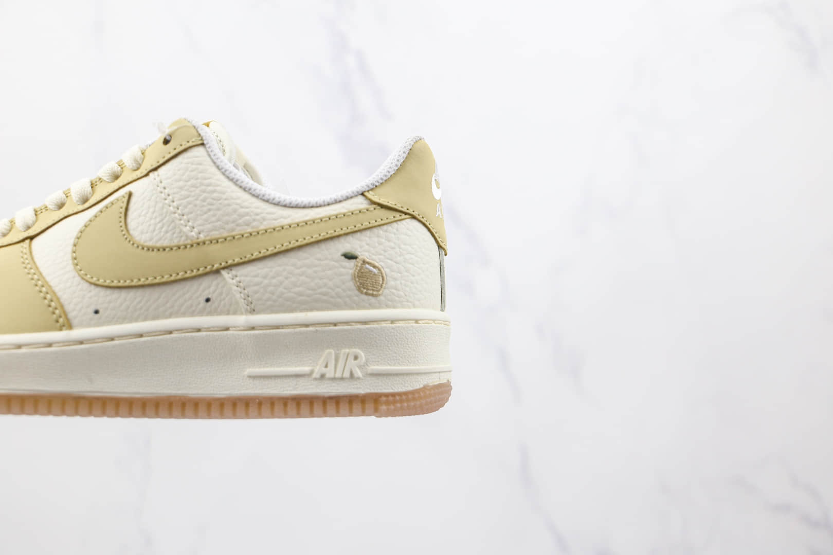 耐克Nike Air Force 1纯原版本低帮空军一号柠檬米黄色板鞋内置气垫 货号：AA6902-700