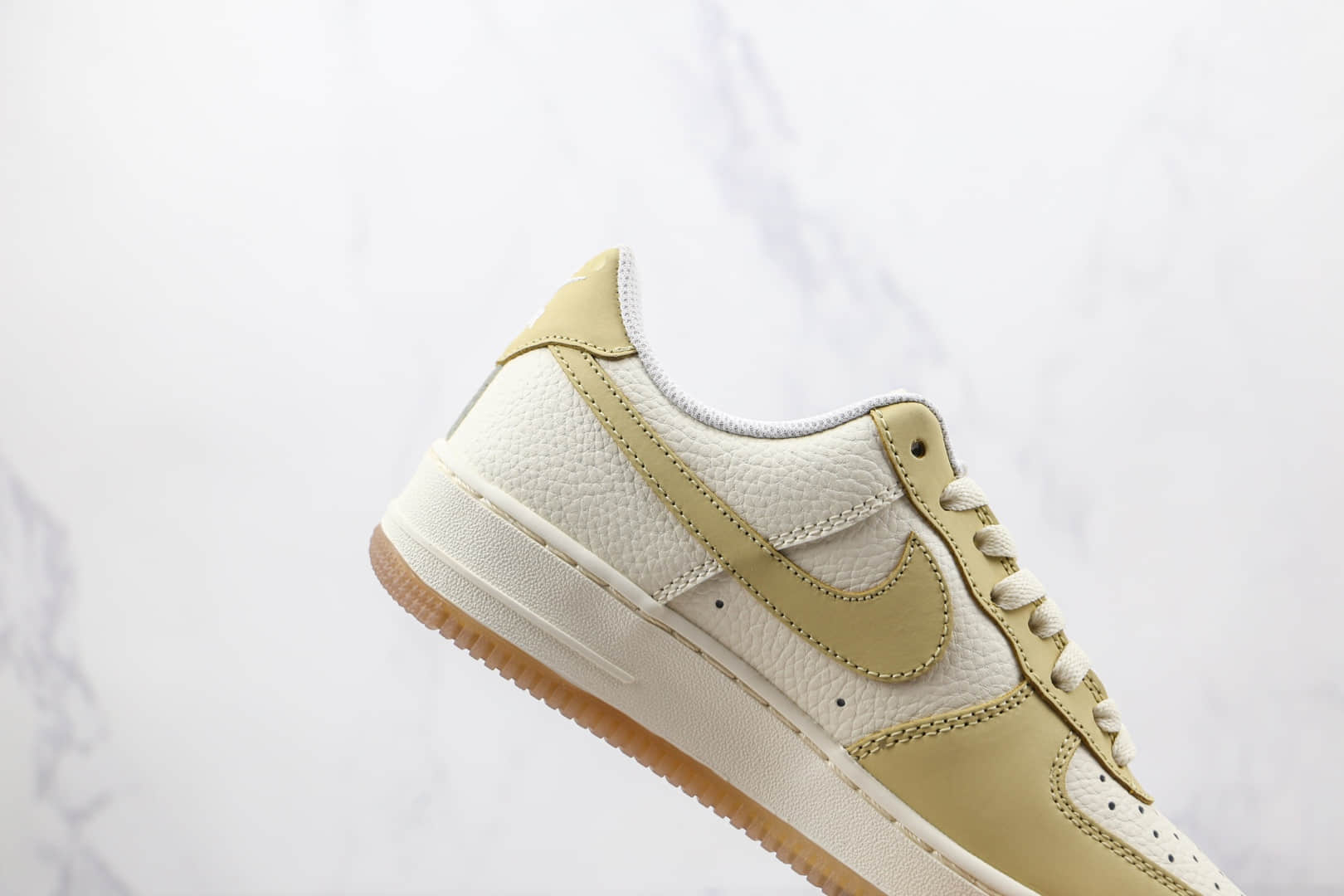 耐克Nike Air Force 1纯原版本低帮空军一号柠檬米黄色板鞋内置气垫 货号：AA6902-700