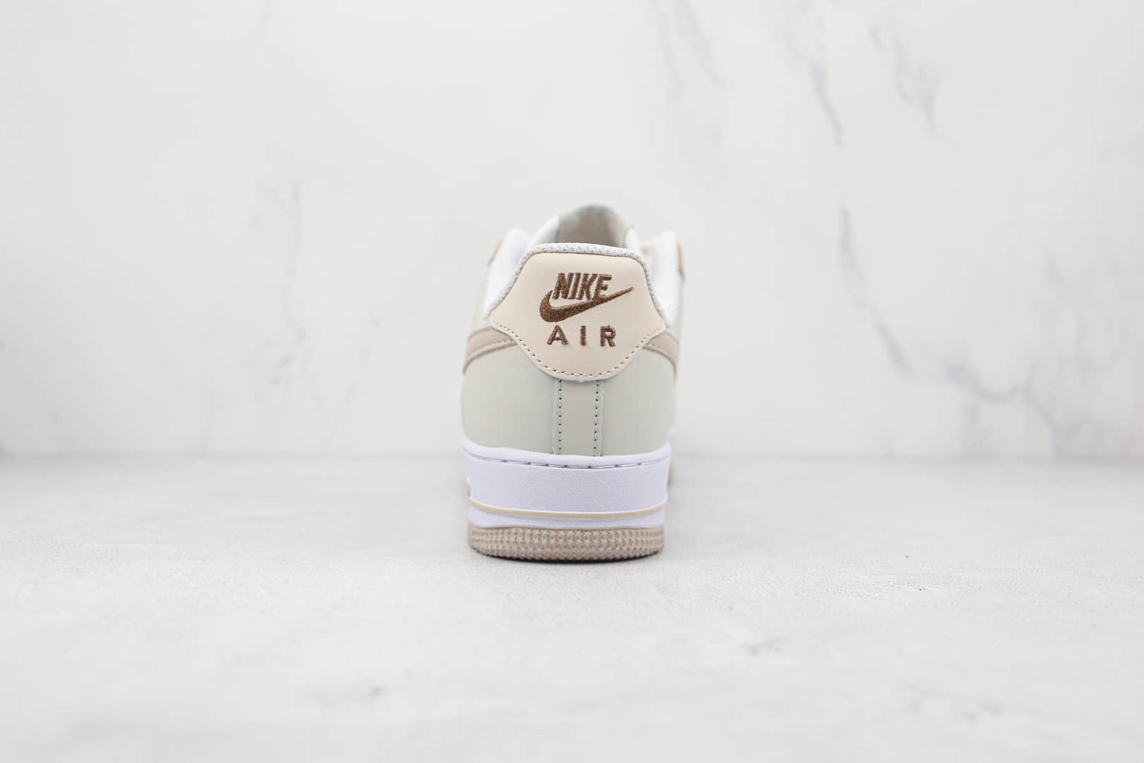 耐克Nike Air Force 1 Hot Chocolate纯原版本低帮空军一号米灰色热可可板鞋内置气垫 货号：CW2288-903