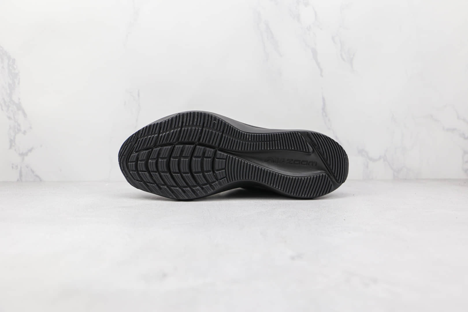 耐克Nike Winflo 8纯原版本温弗罗八代黑色线条慢跑鞋原盒原标 货号：CW3419-002