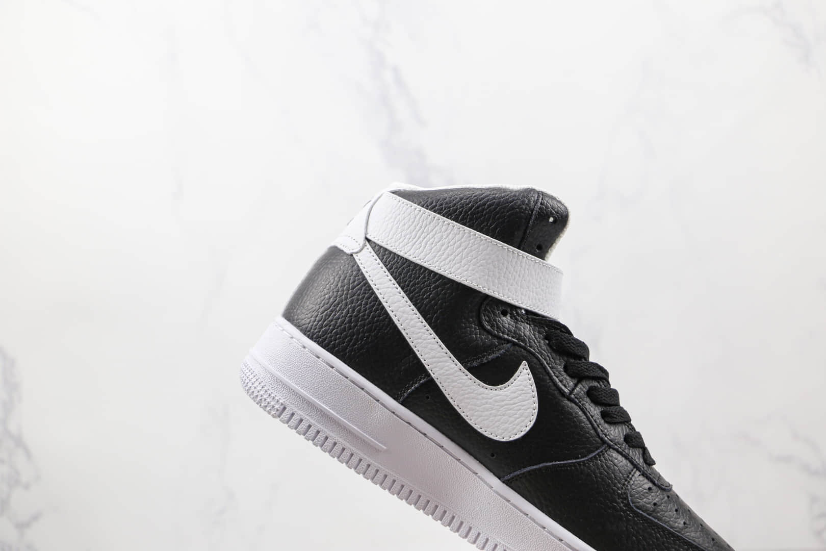 耐克Nike Air Force 1 High‘07纯原版本高帮空军一号黑白色板鞋内置气垫 货号：CT2302-002