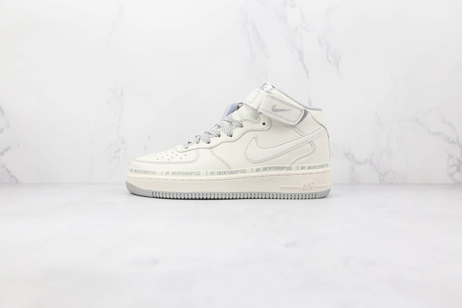 耐克Nike Air Force 1‘07 MID纯原版本中帮空军一号白灰色马克笔板鞋原楦头纸板打造 货号：NU3380-636