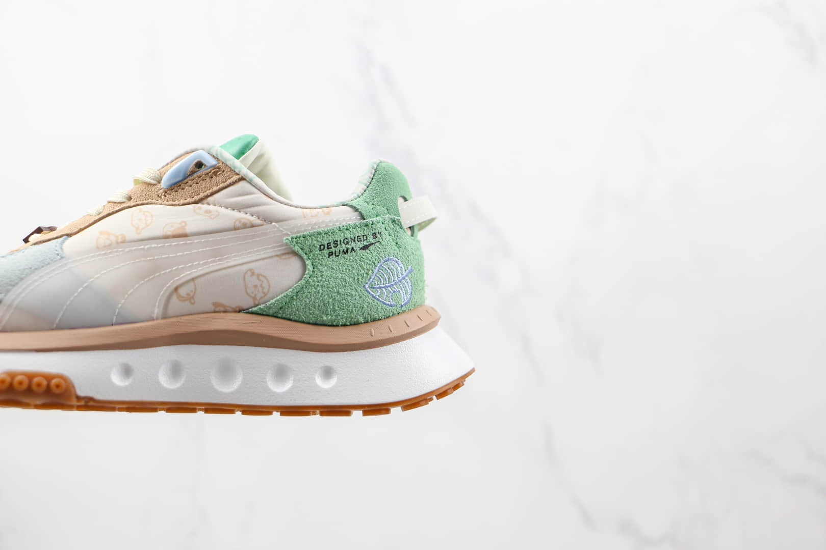 彪马PUMA X Animal Crossing联名款纯原版本动物森友会图案跑鞋原盒原标 货号：382961-01