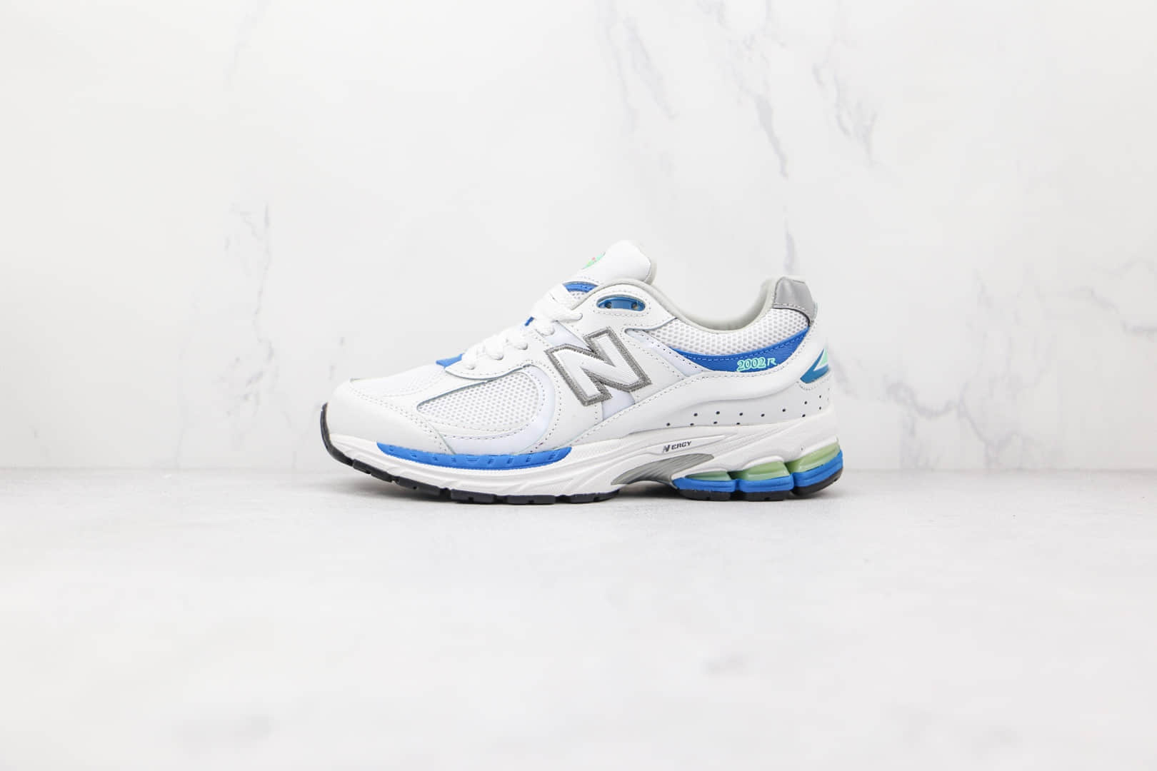 新百伦new balance 2002R纯原版本白蓝色NB2002白蓝色慢跑鞋原档案数据开发 货号：M2002RW