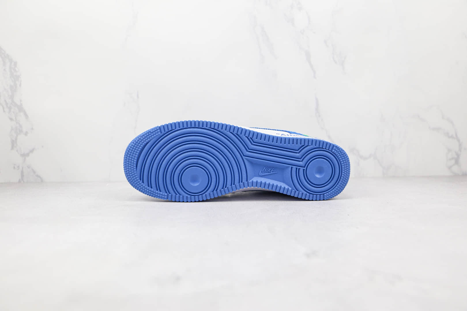 耐克Louis Vuitton x Nike Air Force 1 Low公司级版本路易威登联名空军一号LV板鞋白蓝色内置气垫 货号：LA2314-103
