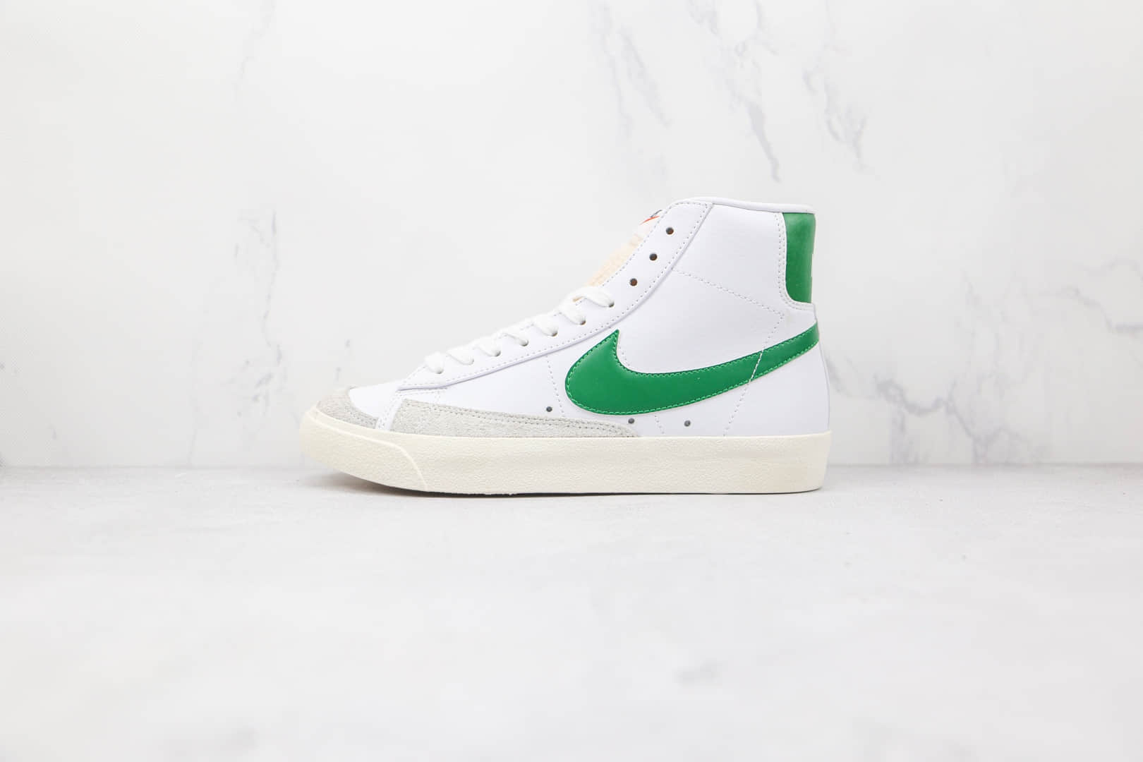 耐克NIKE Blazer MID‘77 VNTG纯原版本中高帮开拓者白绿色板鞋原盒原标 货号：BQ6806-115