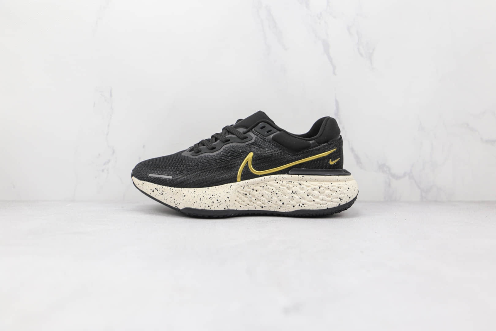 耐克Nike ZoomX Invincible Run FK纯原版本黑金色编织透气FK跑步鞋原档案数据开发 货号：CT2229-004