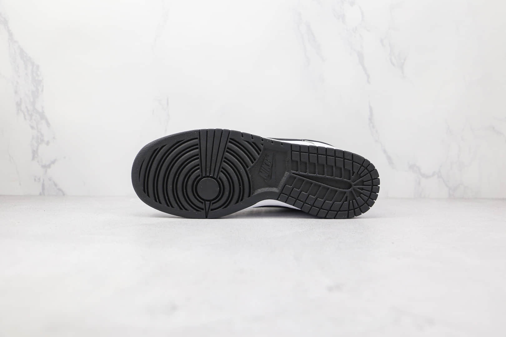 耐克Nike Dunk SB Low纯原版本低帮SB DUNK黑白色板鞋内置气垫 货号：DD1503-113