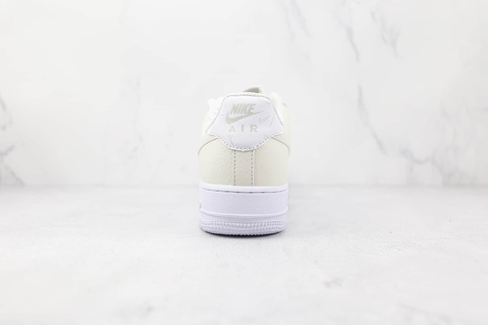 耐克Nike Air Force 1‘07纯原版本低帮空军一号米黄色小钩印花板鞋原楦头纸板打造 货号：DR7857-100