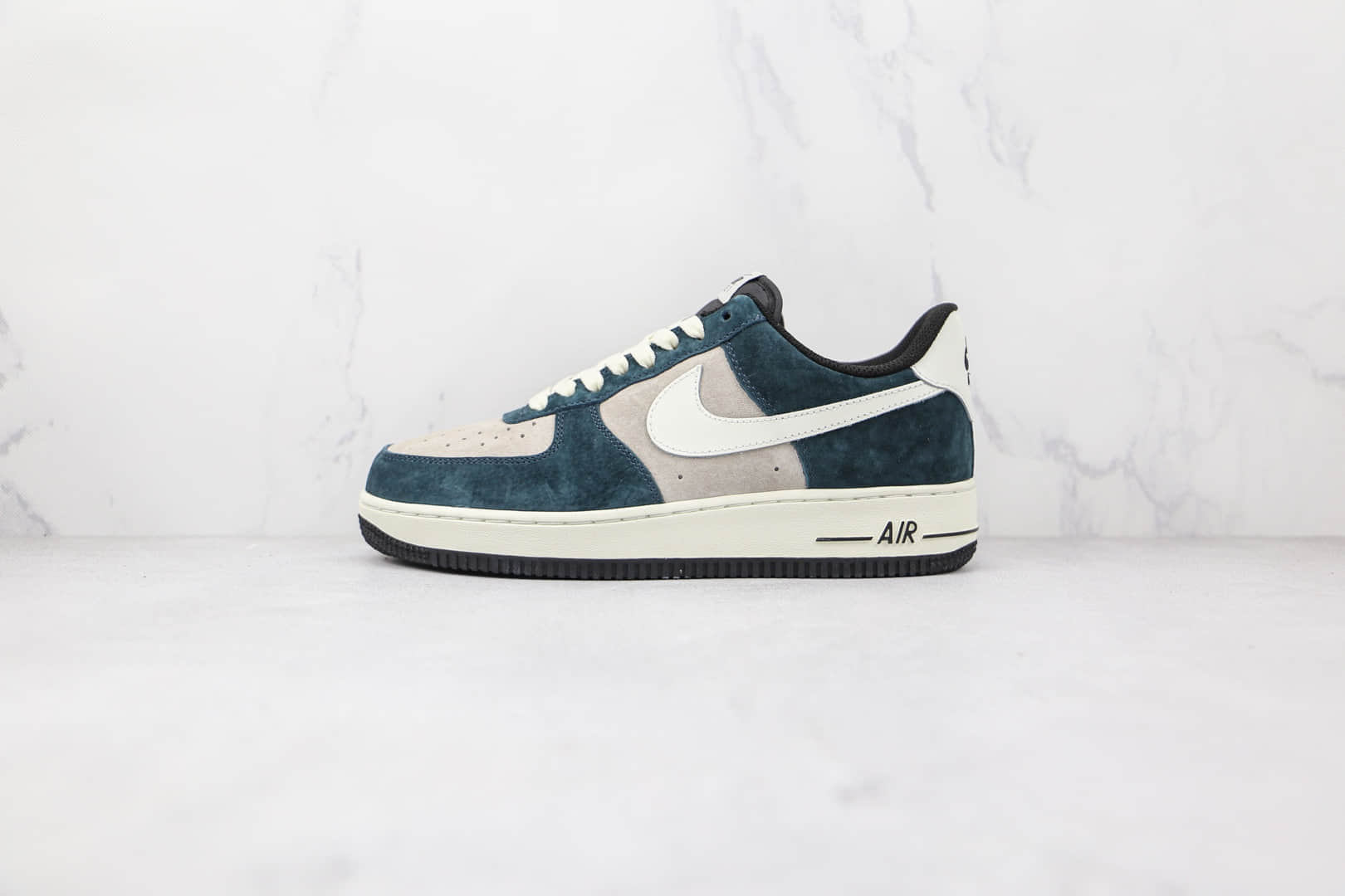 耐克Nike Air Force 1‘07纯原版本低帮空军一号藏青灰蓝绿色麂皮板鞋原鞋开模 货号：NT9955-318