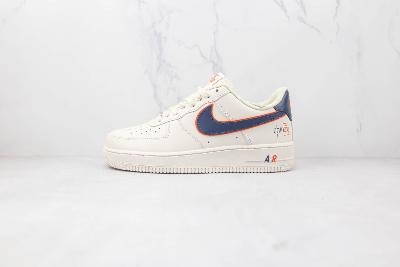 耐克Nike Air Force 1‘07纯原版本低帮空军一号白蓝橙色中国印字板鞋内置气垫 货号：BS8871-101