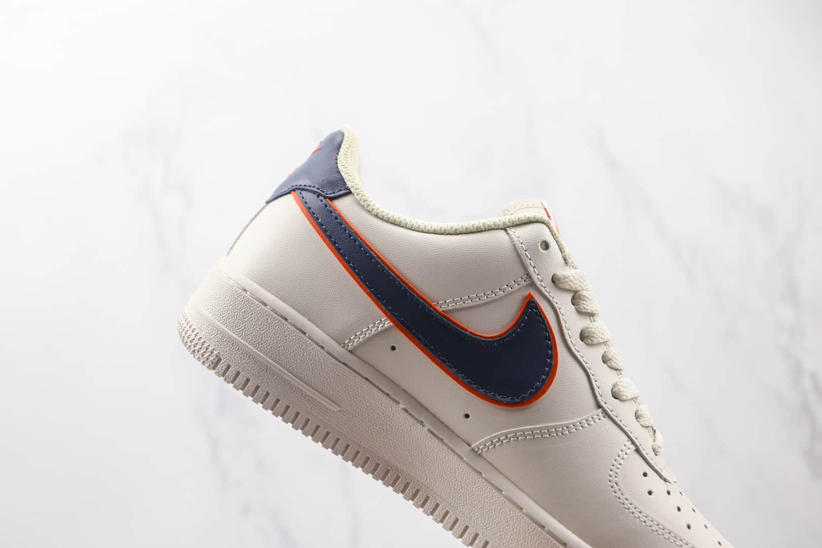 耐克Nike Air Force 1‘07纯原版本低帮空军一号白蓝橙色中国印字板鞋内置气垫 货号：BS8871-101