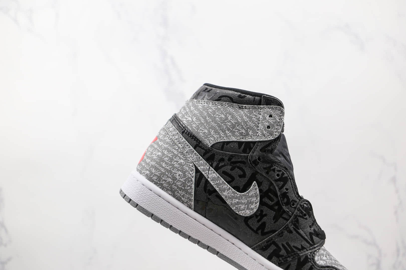 乔丹Air Jordan 1 High OG Rebellionaire纯原版本高帮AJ1涂鸦印字黑禁穿叛乱者叛逆板鞋原楦头纸板打造 货号：555088-036