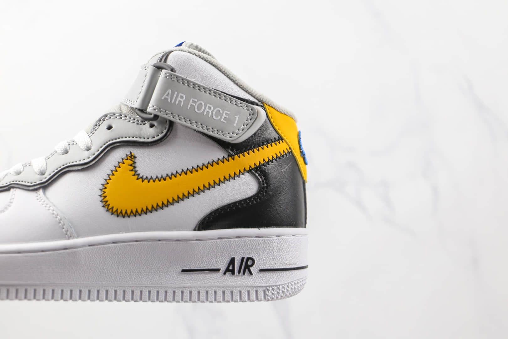 耐克Nike Air Force 1 Mid Athletic Club纯原版本中帮空军一号黑黄灰色缝线勾板鞋内置气垫 货号：DH7451-101